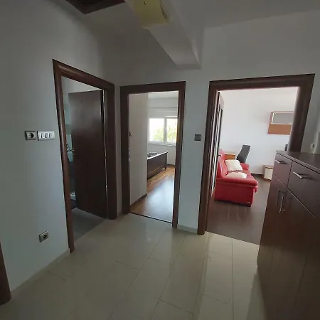 Alina, Apartment