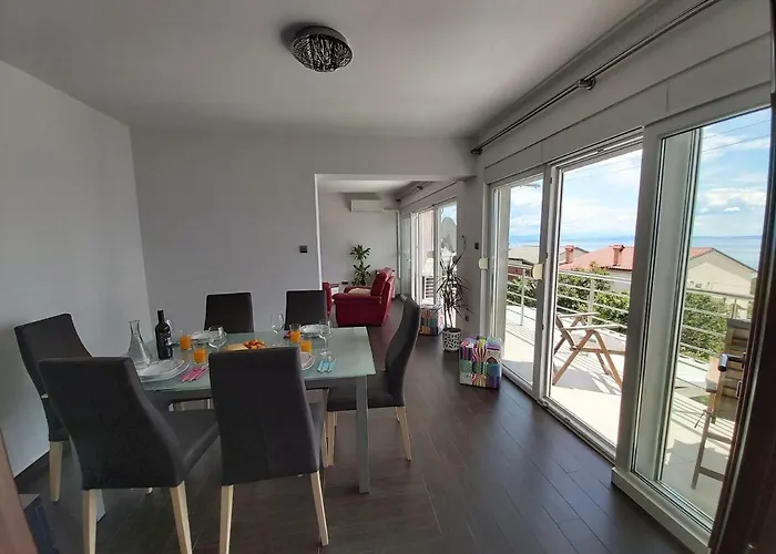 Appartement Alina, *